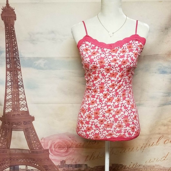 Aeropostale Tops - Aéropostale floral tank top